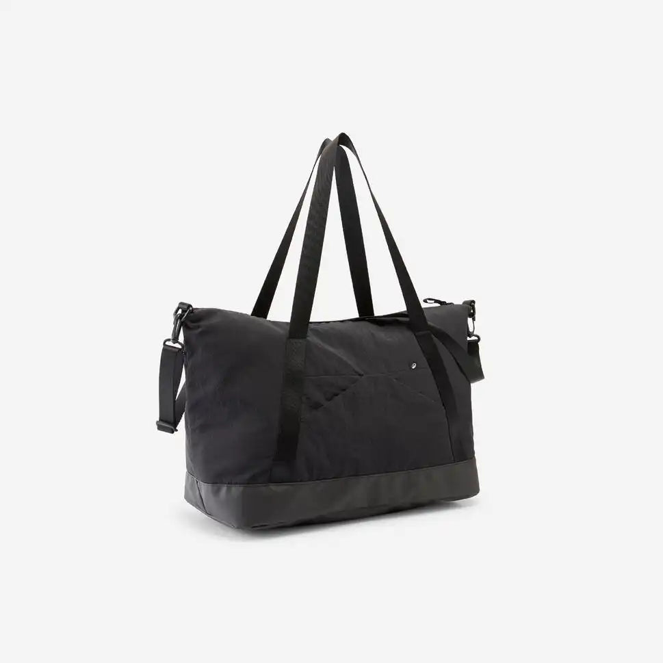 28L Sports Bag with Waterproof Pocket
